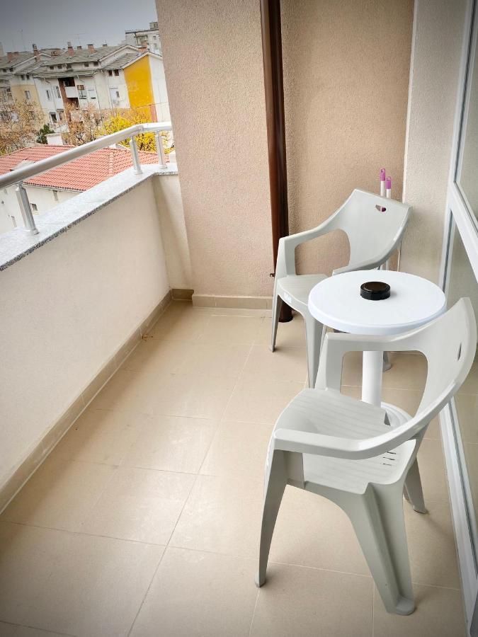Art Apartment For 4 People Free Parking & Wifi Stara Sagora Exterior foto